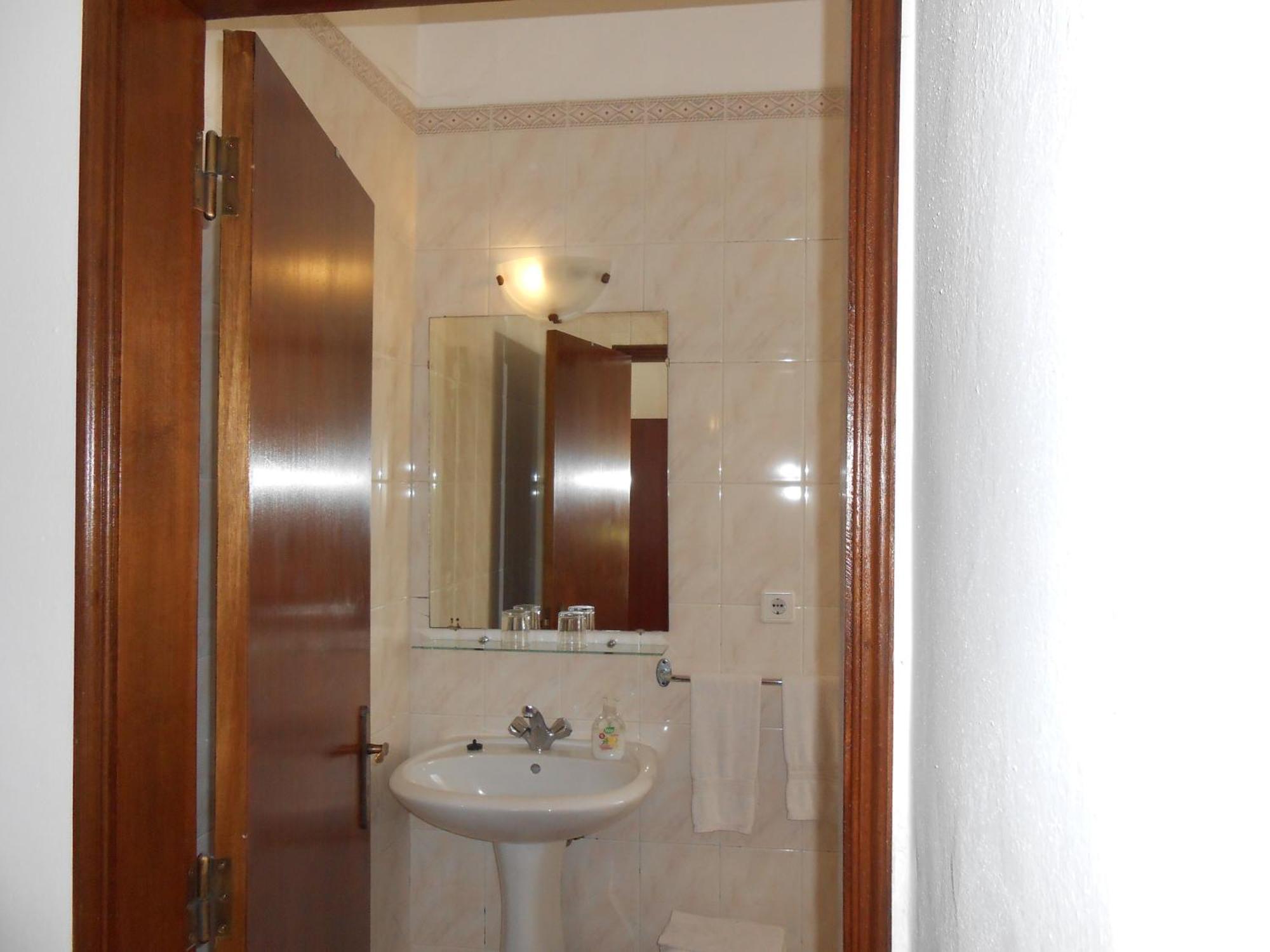 Dona Ana Garden Hotel Lagos Room photo