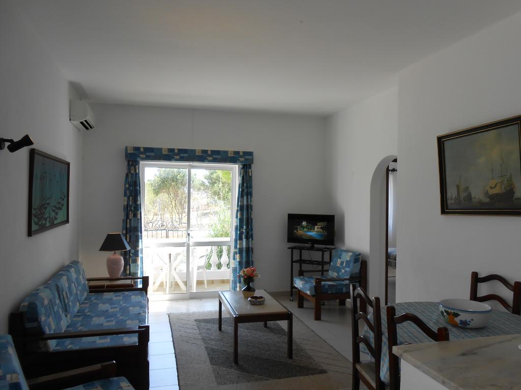 Dona Ana Garden Hotel Lagos Room photo